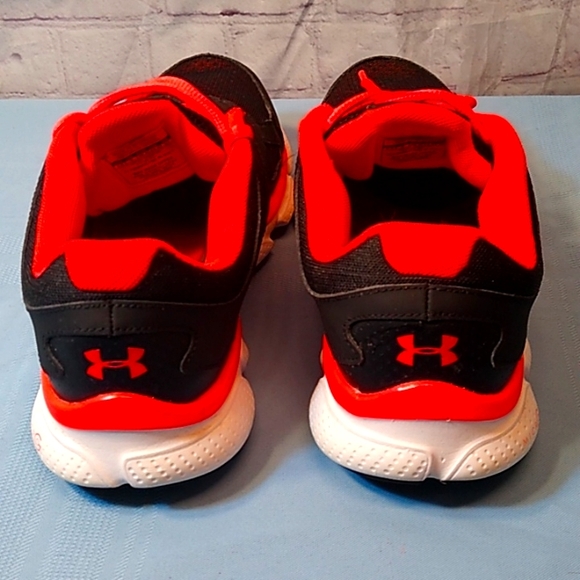Man Made Upper Armour Gym Shoes - Picture 5 of 7